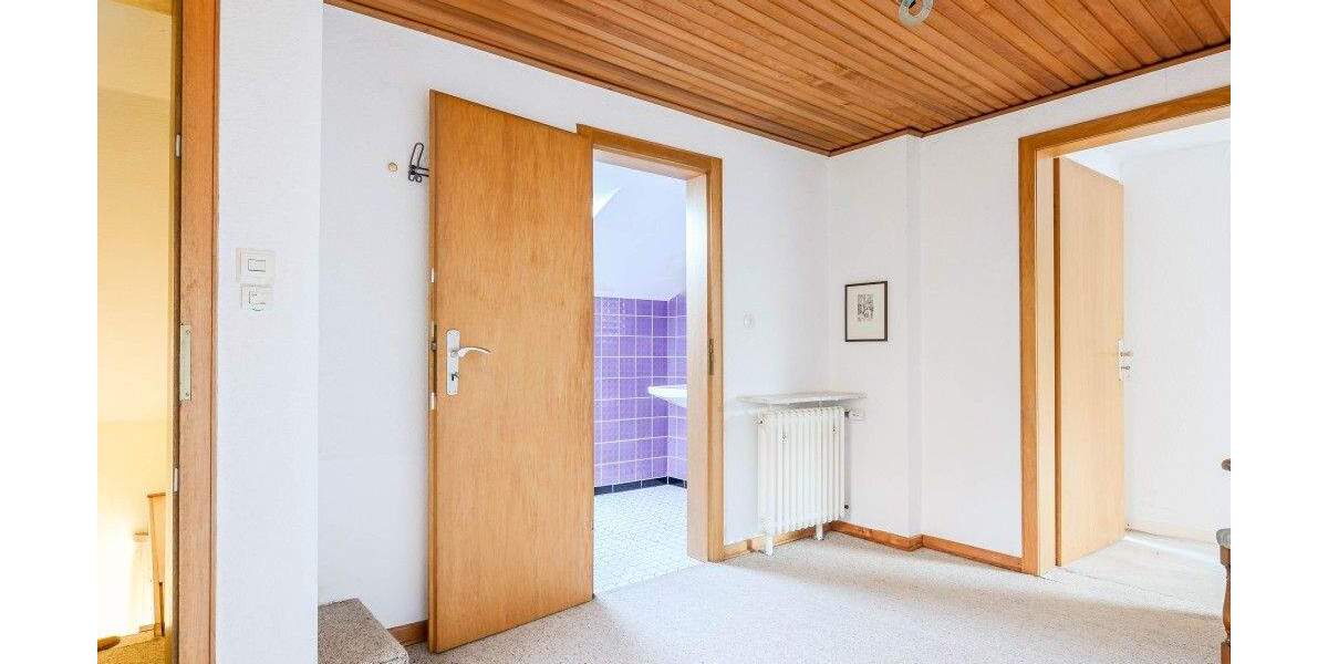 Mehrfamilienhaus, Wohnhaus Leverkusen Lützenkirchen - 6 Zimmer, 146 m&sup2;, 550.000&euro; | Angebot:23986761