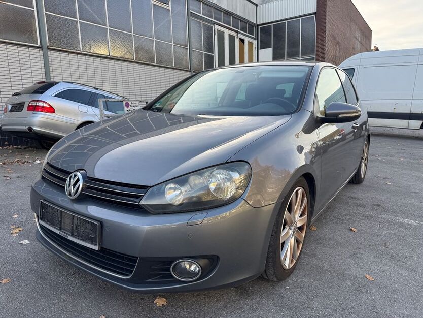VW Golf 156.000 km 4.900 € Essen 45141
