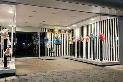 Einzelhandel in Bergisch Gladbach 2.250 € 112 m² zimmer