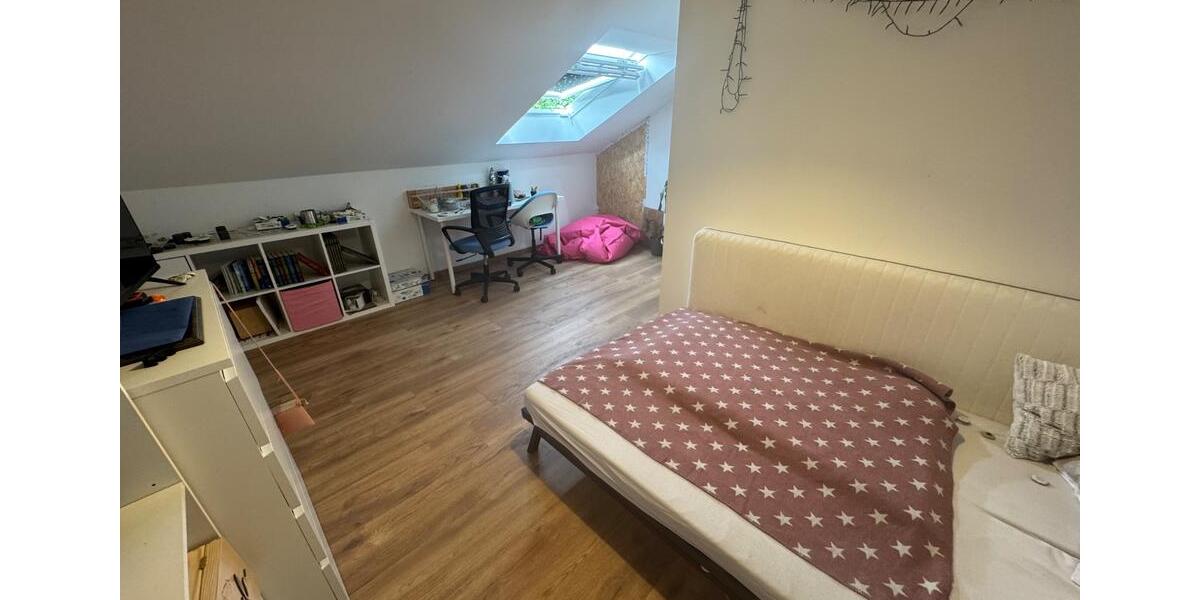 Reihenhaus Neuss Reuschenberg - 6 Zimmer, 150 m&sup2;, 670.000&euro; | Angebot:25839888