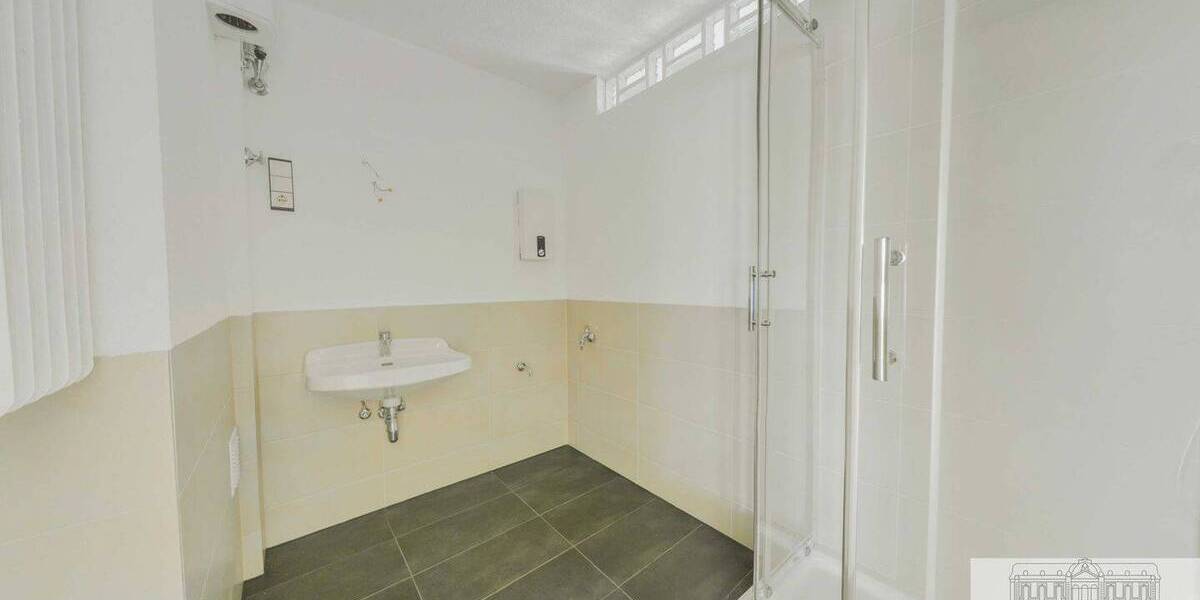 Etagenwohnung Düsseldorf Benrath - 2 Zimmer, 67 m&sup2;, 800&euro; | Angebot:26695624