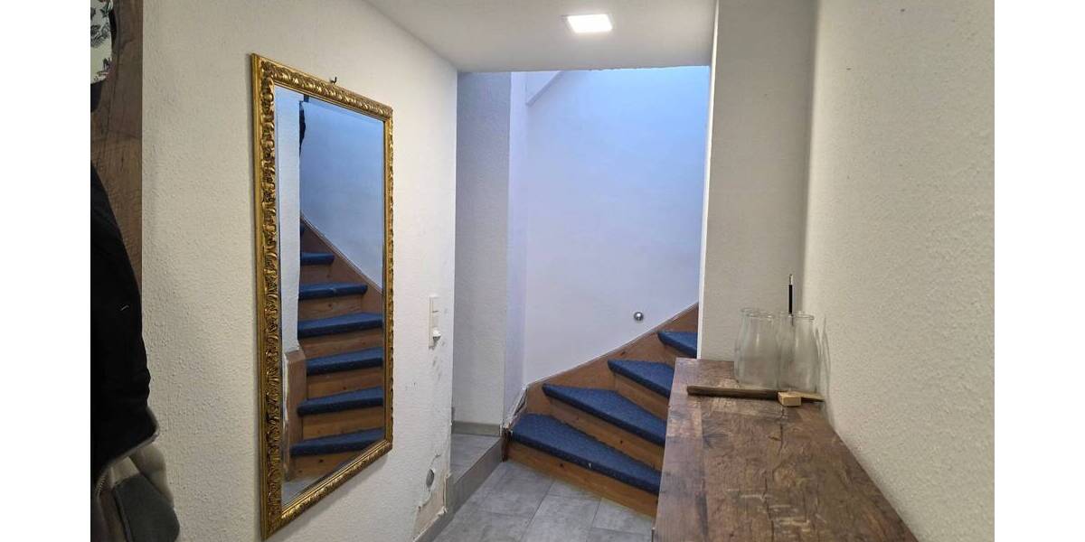 Doppelhaushälfte Velbert Kostenberg - 9 Zimmer, 259 m&sup2;, 650.000&euro; | Angebot:25680192