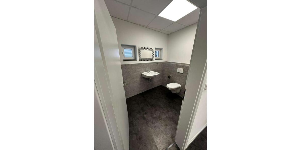 Gewerbeobjekt Remscheid Lüttringhausen - 2.800&euro; | Angebot:26258683