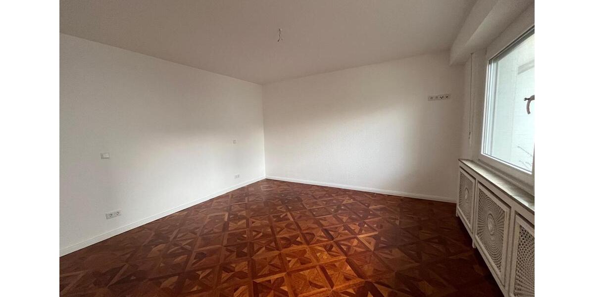 Erdgeschoßwohnung Wuppertal Brill - 4 Zimmer, 174 m&sup2;, 349.000&euro; | Angebot:24352397