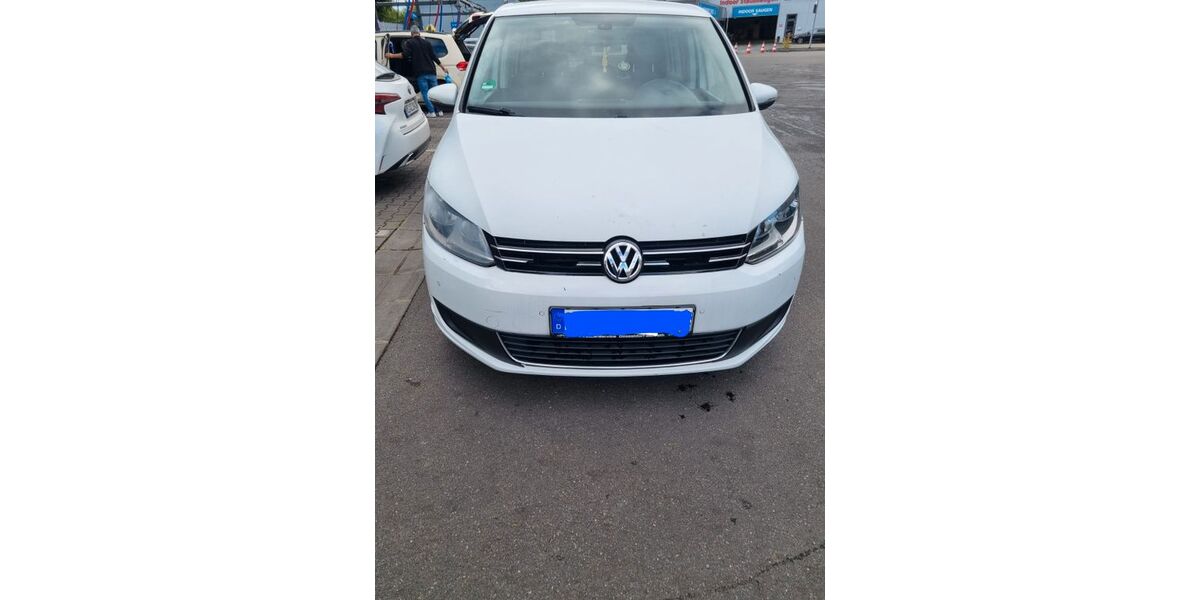 VW Touran 185.400 km 5.300 &euro; Neuss 41460