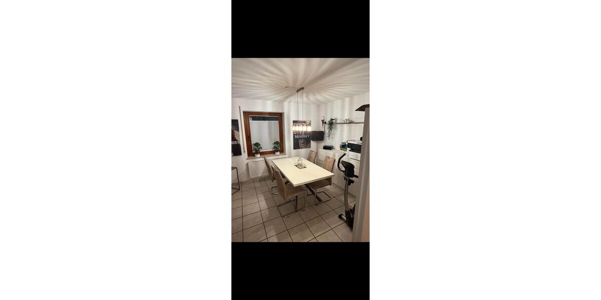 Hochparterre Solingen Aufderhöhe - 2 Zimmer, 72 m&sup2;, 850&euro; | Angebot:26656165