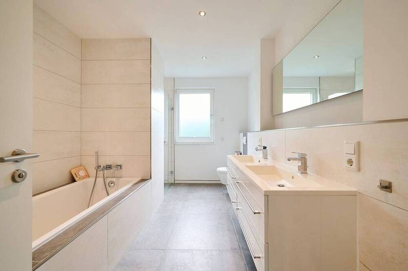 Einfach einziehen - Top Moderne 3-Zimmer-ETW in Cronenberg