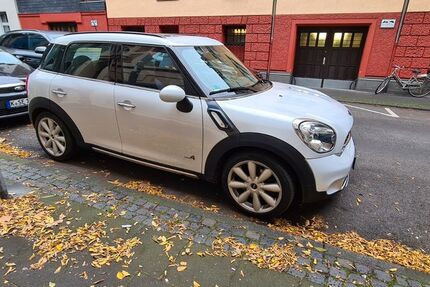 Mini Countryman S (Cooper) 90.000 km 11.900 &euro; Köln 50739