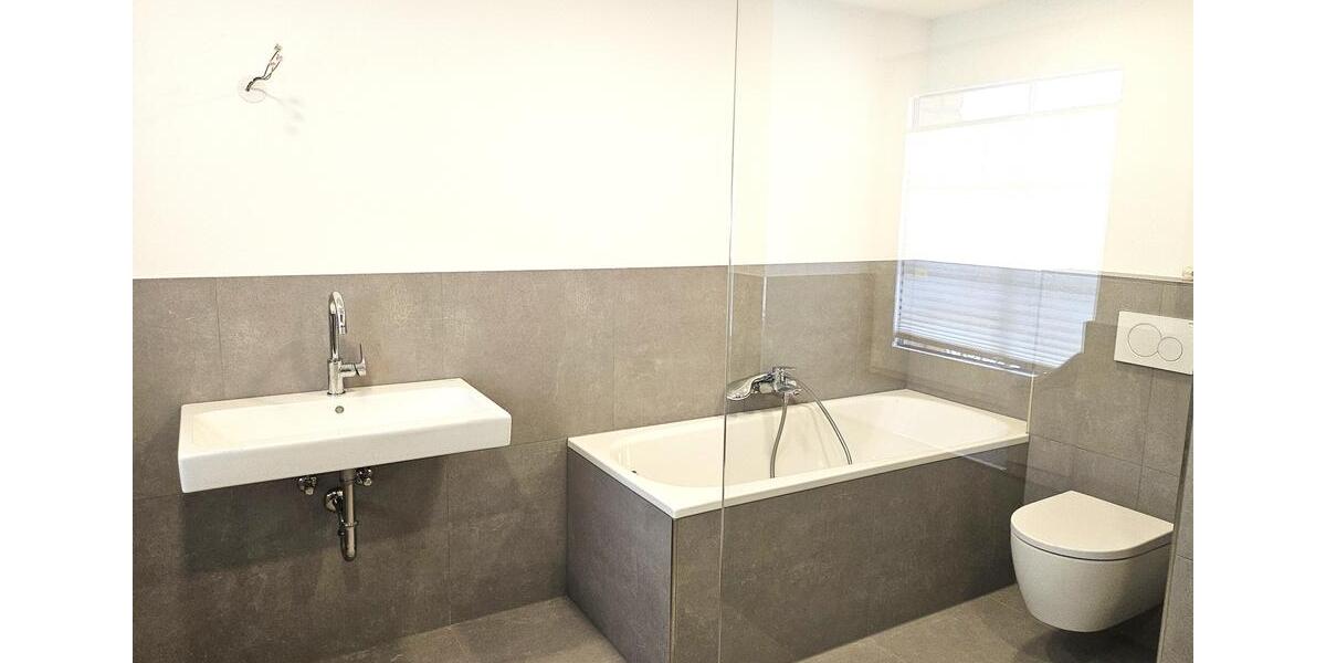 Einfamilienhaus Wipperfürth - 5 Zimmer, 227 m&sup2;, 1.950&euro; | Angebot:26310471
