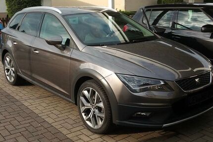 Seat Leon 126.500 km 14.590 &euro; Leverkusen 51375