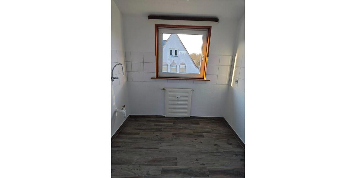 Dachgeschoßwohnung Remscheid Gemarkung Bergisch Born - 3 Zimmer, 60 m&sup2;, 490&euro; | Angebot:25300098