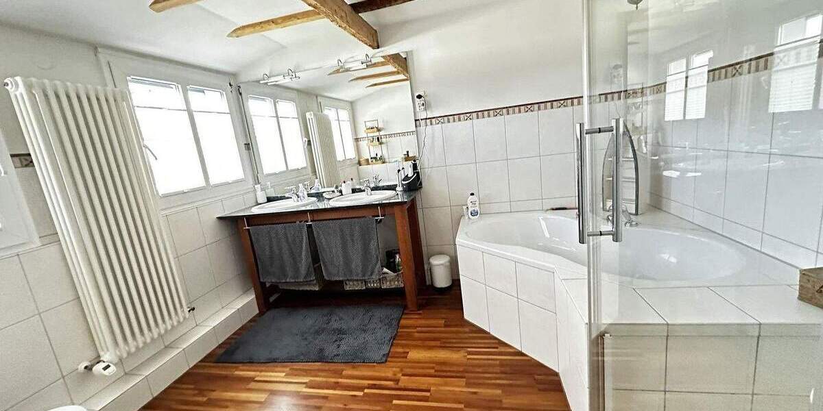 Einfamilienhaus Solingen Wald - 6 Zimmer, 172 m&sup2;, 395.000&euro; | Angebot:24002532