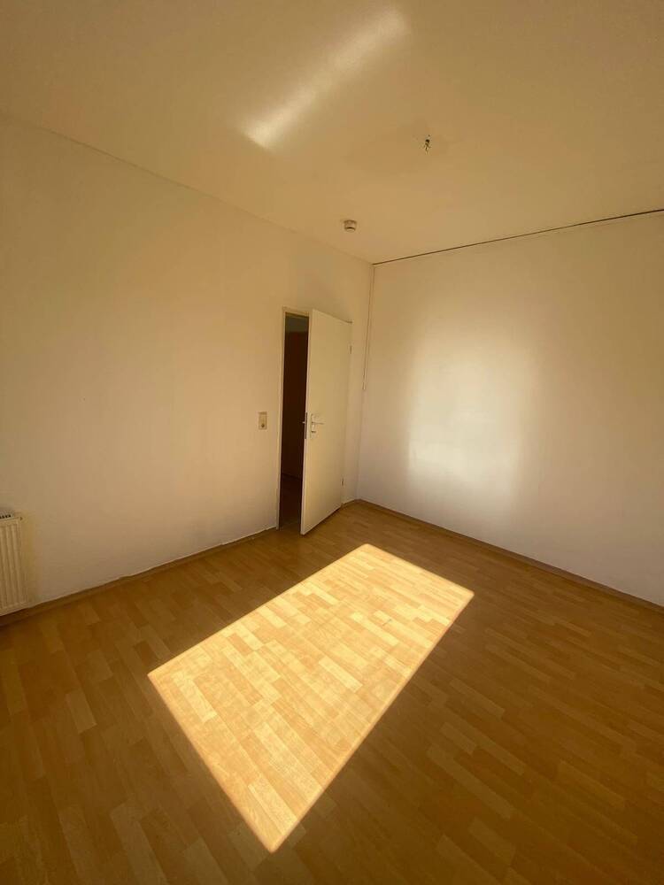 Helle Dachgeschoßwohnung in ruhiger Seitenstraße