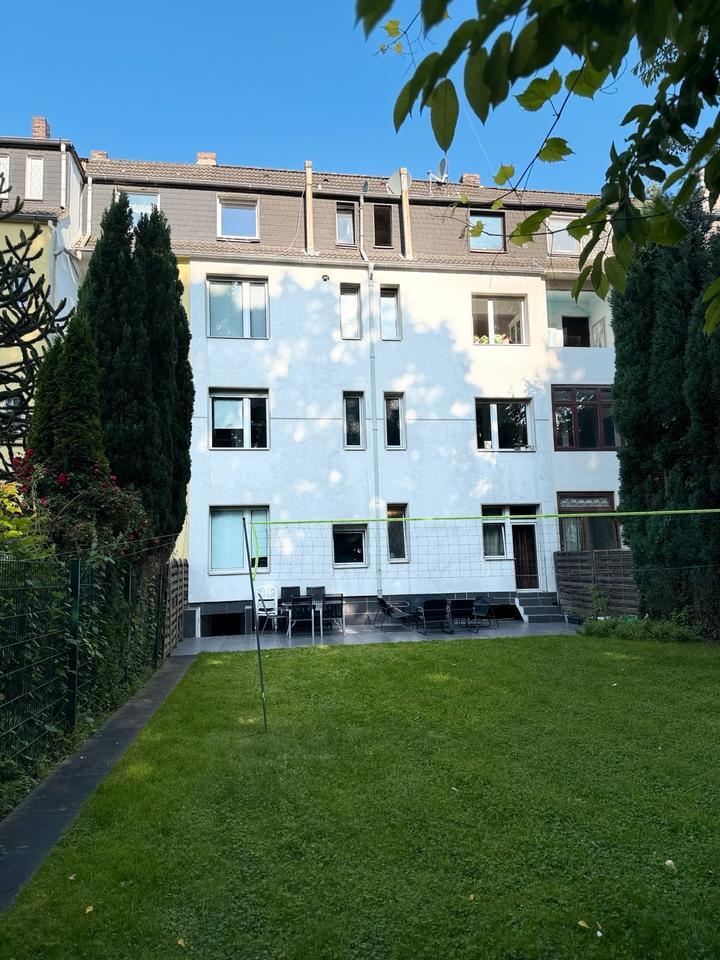 Mehrfamilienhaus mit 5 Wohneinheiten und Garten
