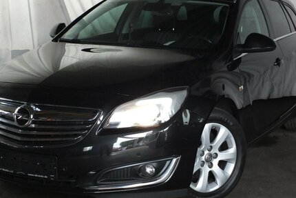 Opel Insignia EDITION NAVI PARKPILOT/KAMERA 17 Zoll LMF 96.093 km 9.908 &euro; Köln 50858