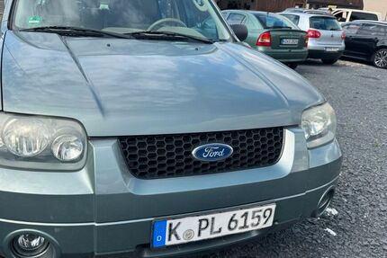 Ford Maverick 180.000 km 1.990 &euro; Köln 51149