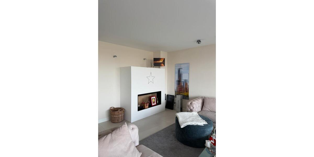 Etagenwohnung Neuss Furth-Mitte - 2 Zimmer, 120 m&sup2;, 4.800&euro; | Angebot:24505328