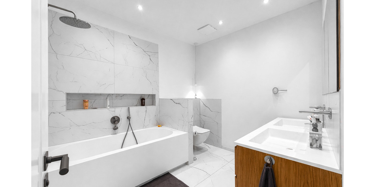 Terrassenwohnung Düsseldorf Friedrichstadt - 3 Zimmer, 130 m&sup2;, 2.470&euro; | Angebot:25683369