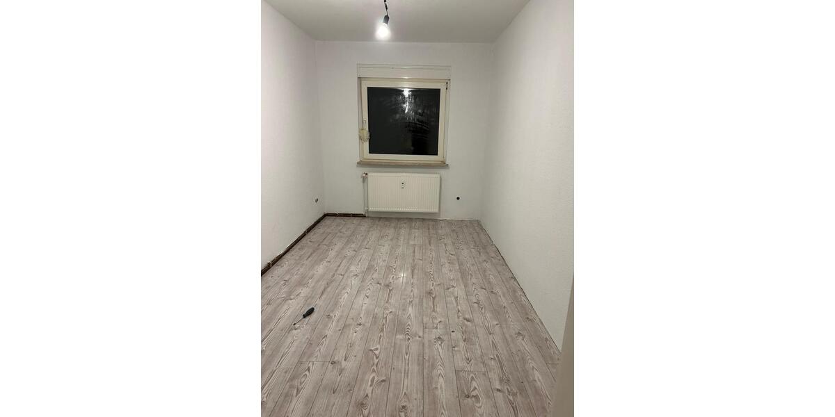 Etagenwohnung Solingen Central - 1 Zimmer, 63 m&sup2;, 890&euro; | Angebot:25612886