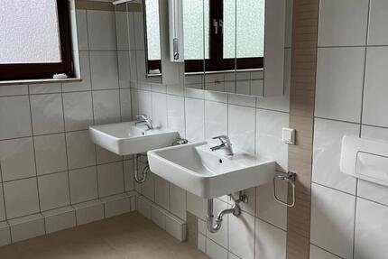 Schöne 5 Zimmer Maisonette Wohnung in Bergisch Gladbach Schildgen zimmer