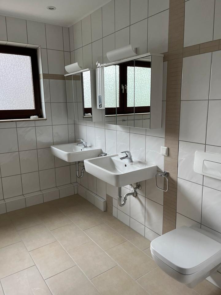 Schöne 5 Zimmer Maisonette Wohnung in Bergisch Gladbach Schildgen zimmer