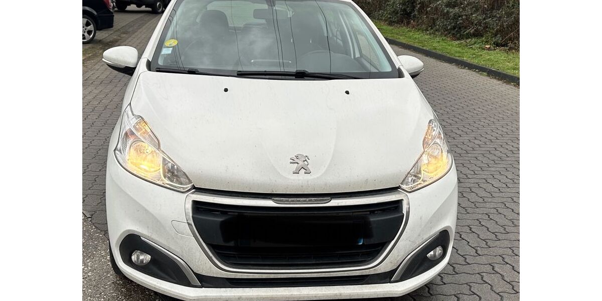 Peugeot 208 190.000 km 5.499 &euro; Düsseldorf 40227