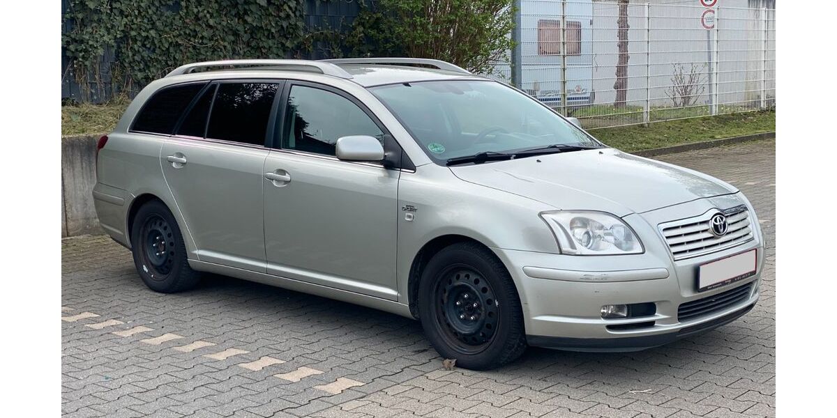 Toyota Avensis 330.000 km 1.000 &euro; Solingen 42657