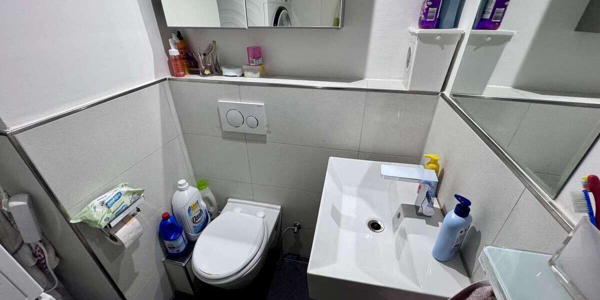 Traumhafte 3,5-Zimmer-Wohnung mit großem Balkon, herrlicher Aussicht, Garage und inkl.Einbauküche - Etagenwohnung Velbert Pöthen | Angebot:24740227