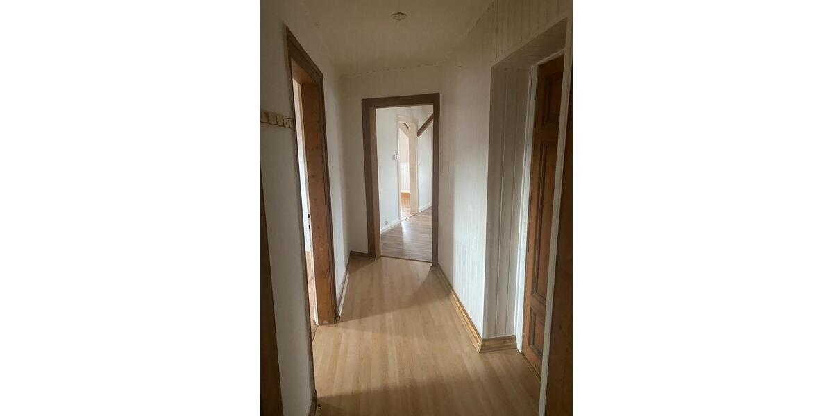 Dachgeschoßwohnung Velbert Langenberg - 4 Zimmer, 90 m&sup2;, 520&euro; | Angebot:24866561