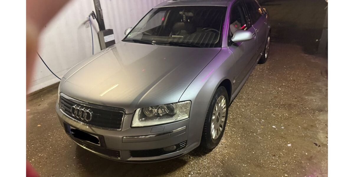 Audi A8 206.235 km 4.500 € Köln 50825