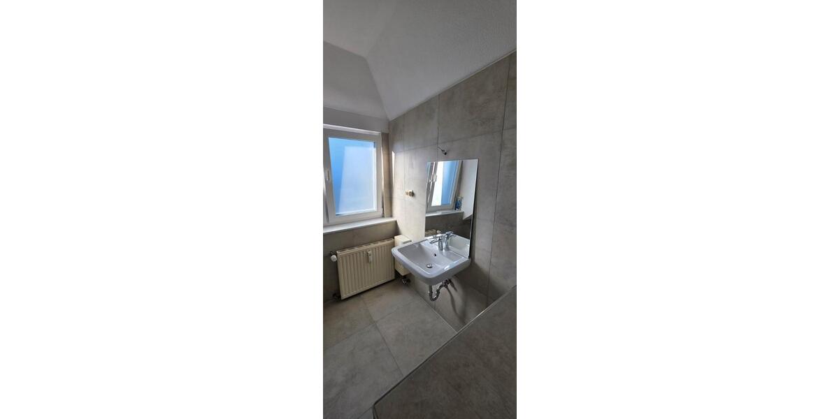 Dachgeschoßwohnung Remscheid - 3.5 Zimmer, 89 m&sup2;, 800&euro; | Angebot:26067466