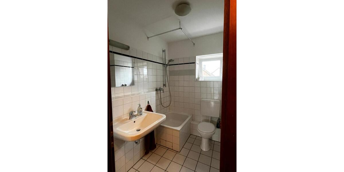 Etagenwohnung Neuss Reuschenberg - 2 Zimmer, 48 m&sup2;, 880&euro; | Angebot:24804548