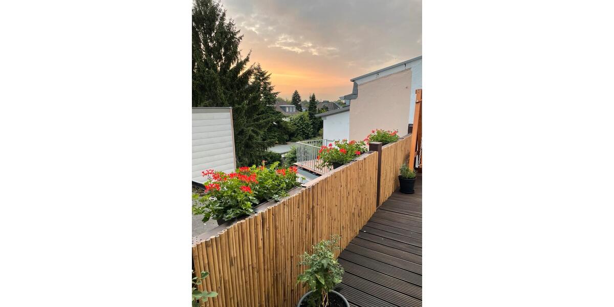Dachgeschoßwohnung Düsseldorf Stadtbezirk 9 - 3.5 Zimmer, 91 m&sup2;, 435.000&euro; | Angebot:26889931