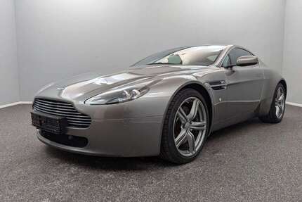 Aston Martin V8