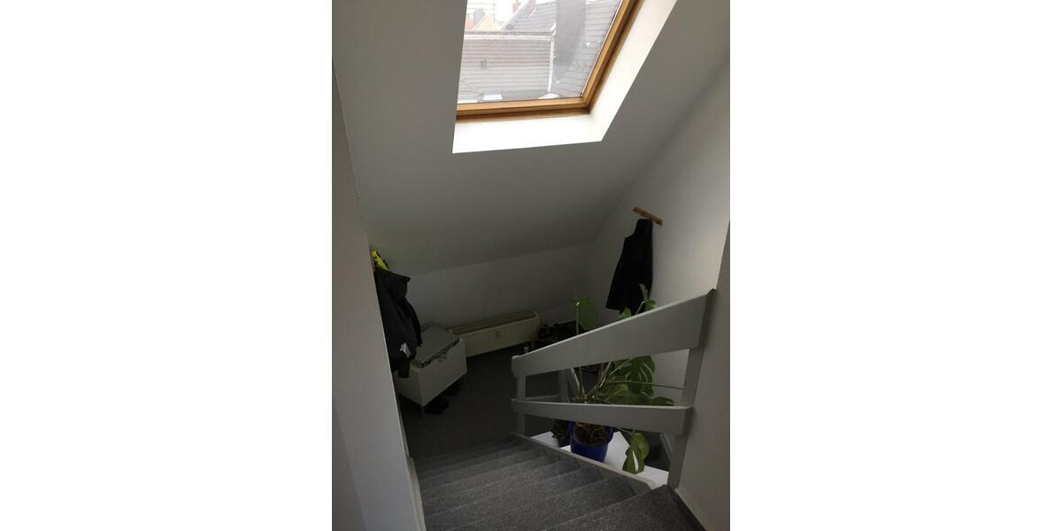 Dachgeschoßwohnung Köln Mülheim - 2 Zimmer, 71 m&sup2;, 1.050&euro; | Angebot:24843196