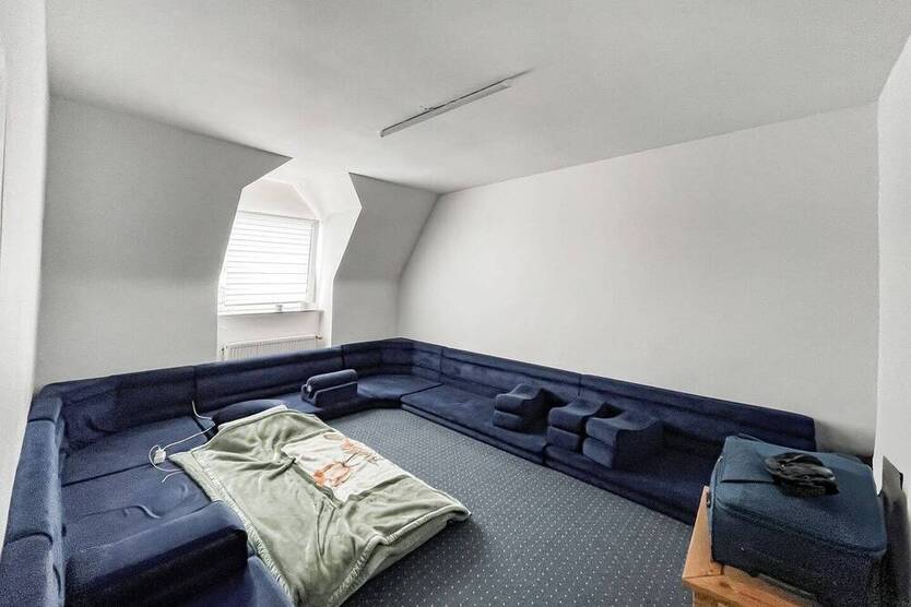 4 Familienhaus - modernisiert - voll vermietet