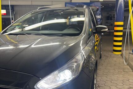 Ford Galaxy 220.881 km 9.000 &euro; Köln 50674