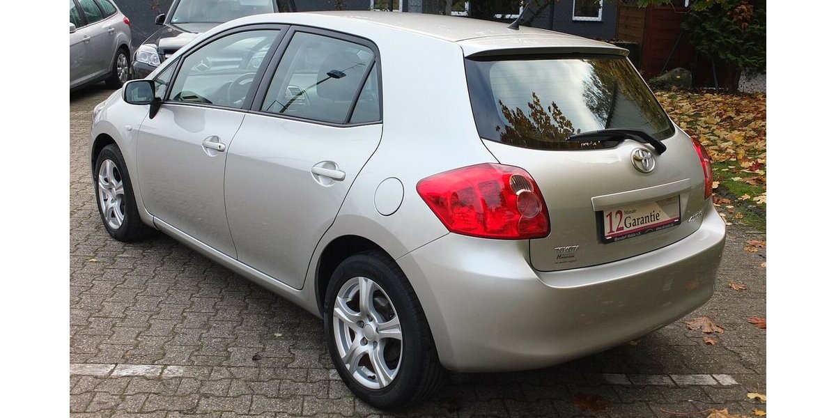 Toyota Auris 1.6i BLACK WEEK 25: SOL ALLE INSPEKTIONEN GA 174.885 km 4.908 € Köln 50858