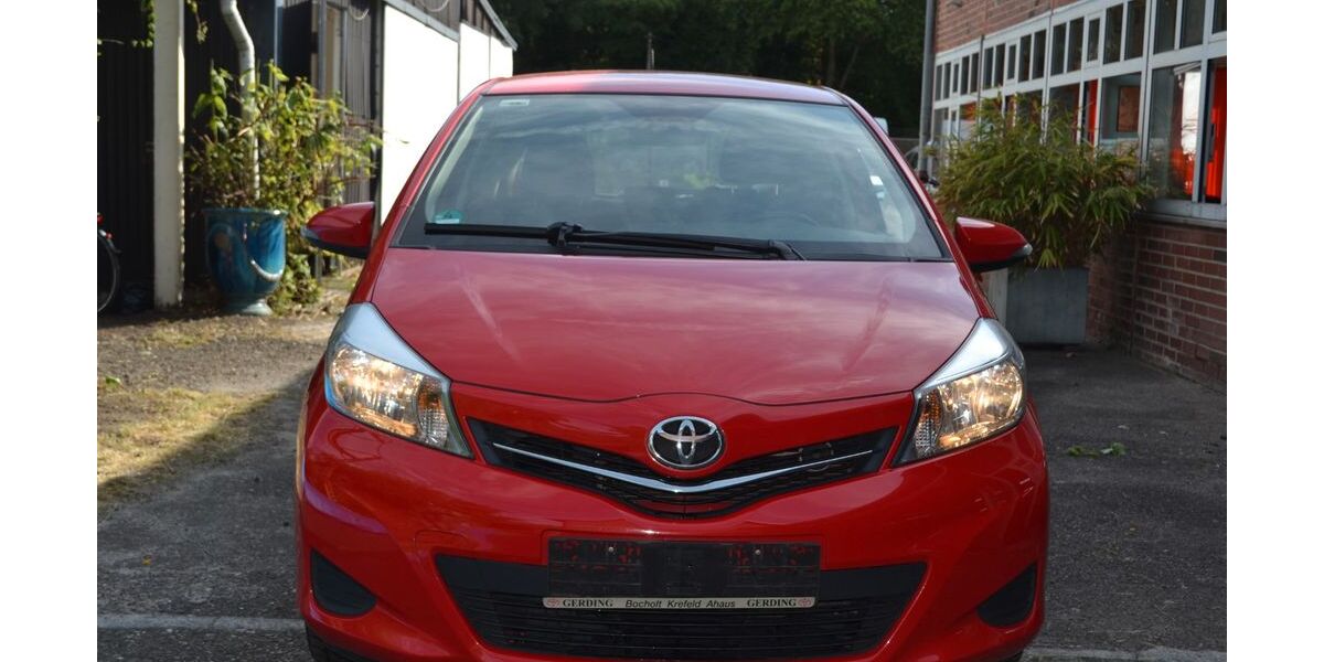 Toyota Yaris 145.000 km 4.700 &euro; köln 50969