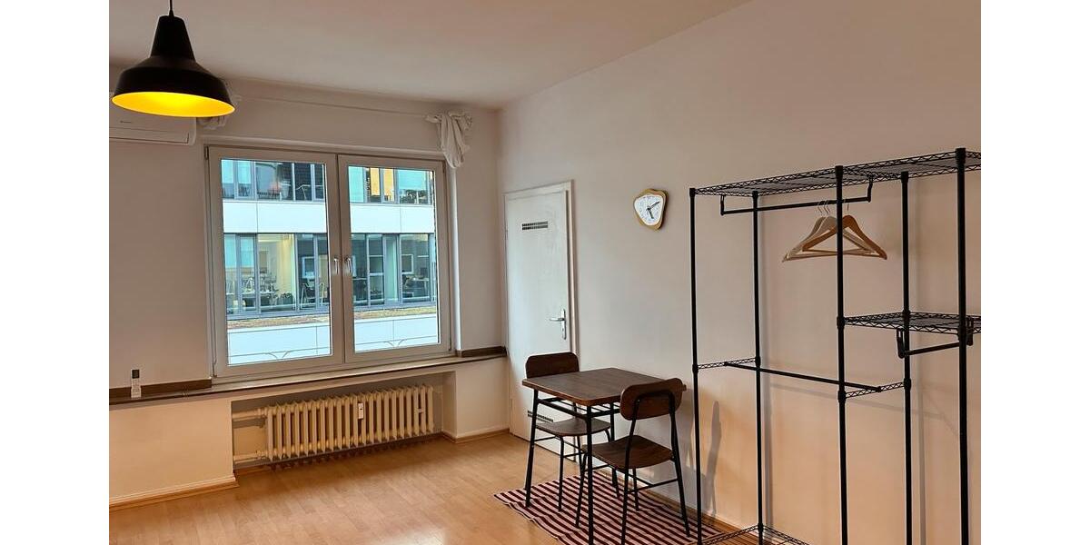 Etagenwohnung Neuss Furth-Mitte - 1 Zimmer, 39 m&sup2;, 1.200&euro; | Angebot:24851451