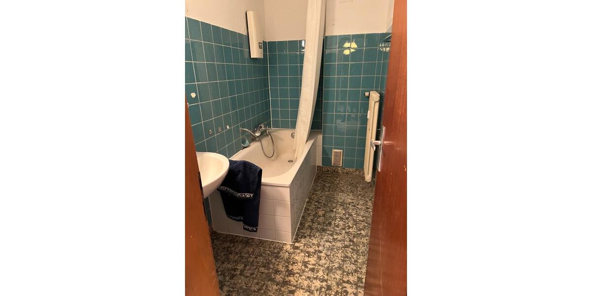 Etagenwohnung Neuss Erfttal - 3 Zimmer, 80 m&sup2;, 1.200&euro; | Angebot:24851452