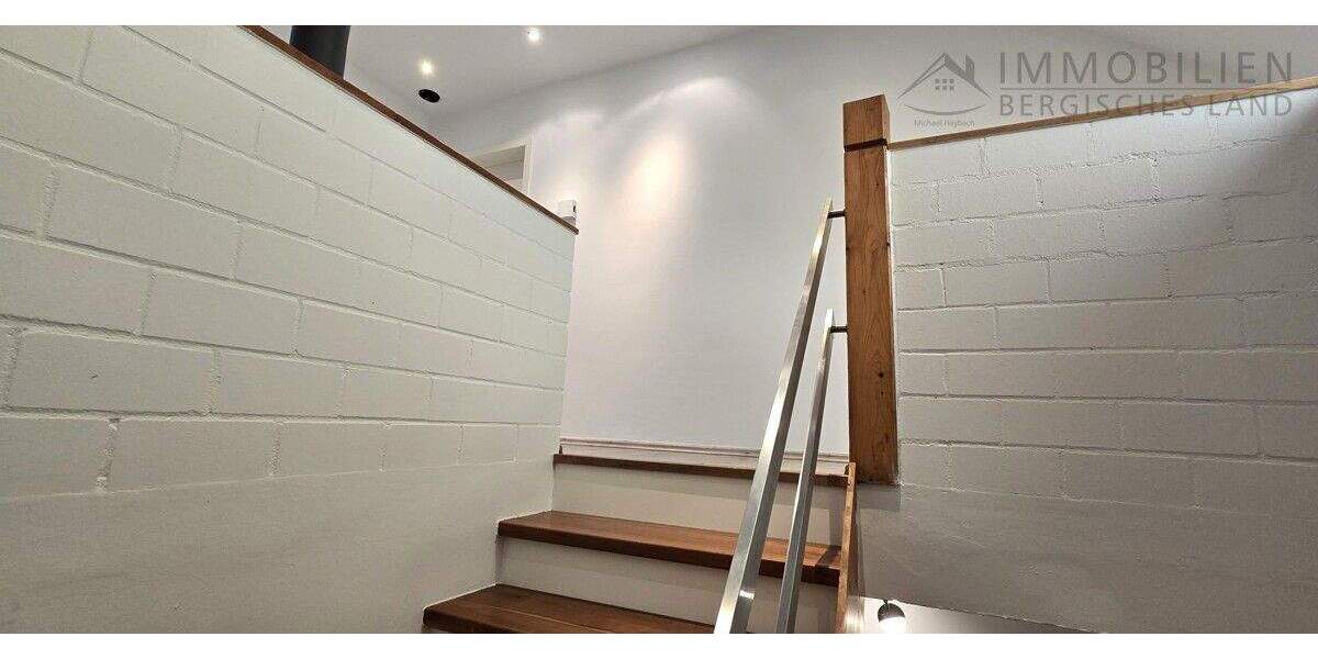 Einfamilienhaus Hückeswagen Kobeshofen - 6 Zimmer, 220 m&sup2;, 529.000&euro; | Angebot:25737808