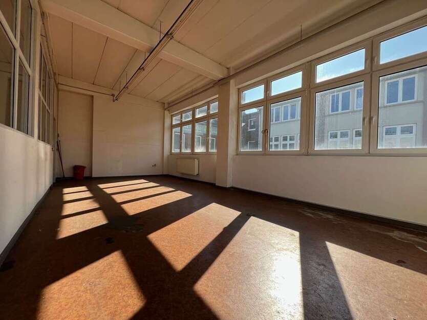 Büro in Velbert 1.368 € 228 m²