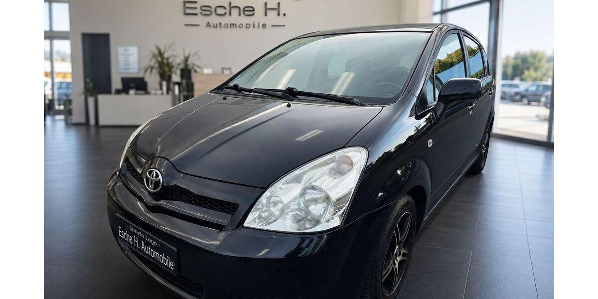 Toyota Corolla Verso 177.800 km 4.999 &euro; Köln 51145