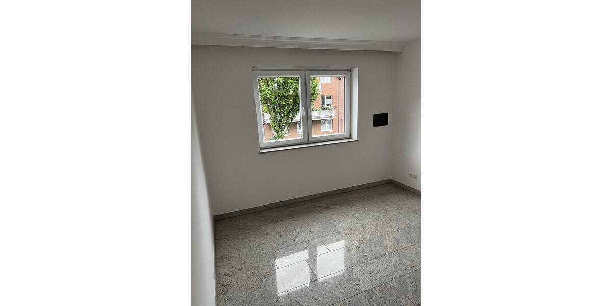 Etagenwohnung Köln Volkhoven/Weiler - 3 Zimmer, 83 m&sup2;, 1.350&euro; | Angebot:25969777