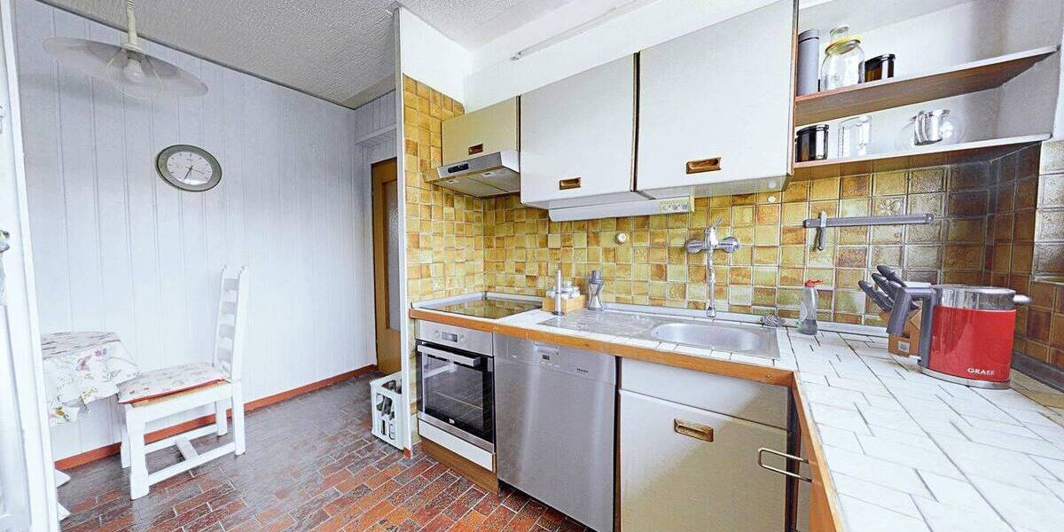 Wohnen mit Perspektive - Mehrgenerationenhaus mit großem Gartenparadies! 9 zimmer