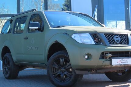 Nissan Pathfinder 180.071 km 13.900 € Neuss 41469