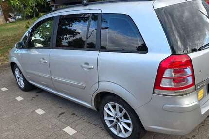 Opel Zafira 270.000 km 2.500 &euro; wuppertal 42285