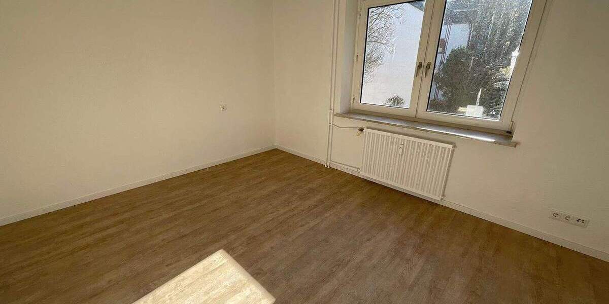 Etagenwohnung Wuppertal Barmen - 4 Zimmer, 94 m&sup2;, 759&euro; | Angebot:24802686