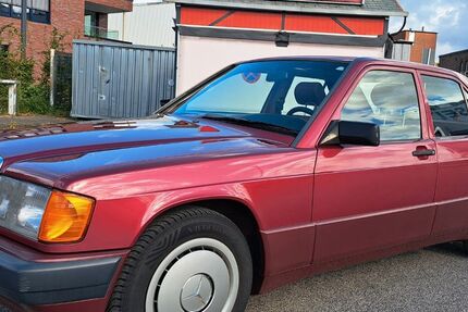 Mercedes-Benz 190 236.500 km 4.990 &euro; Düsseldorf 40221